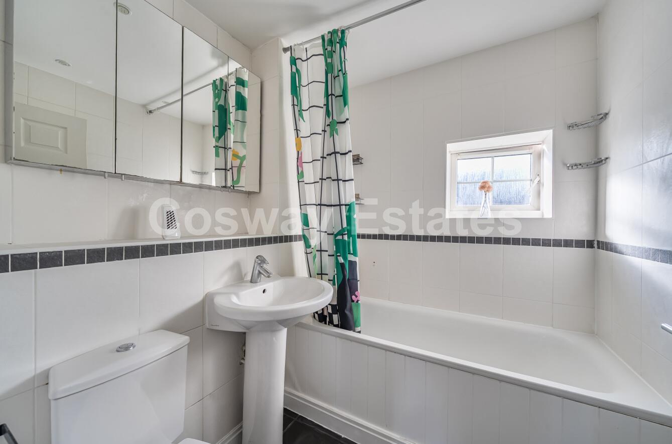 Colebrook Close, Mill Hill, NW7, London